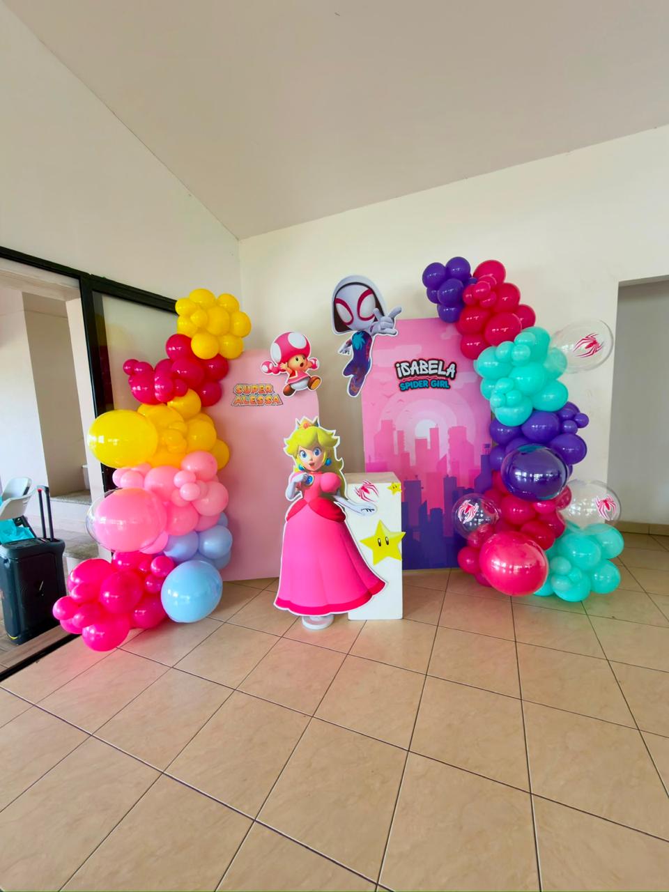 Arco de globos orgánico rosa